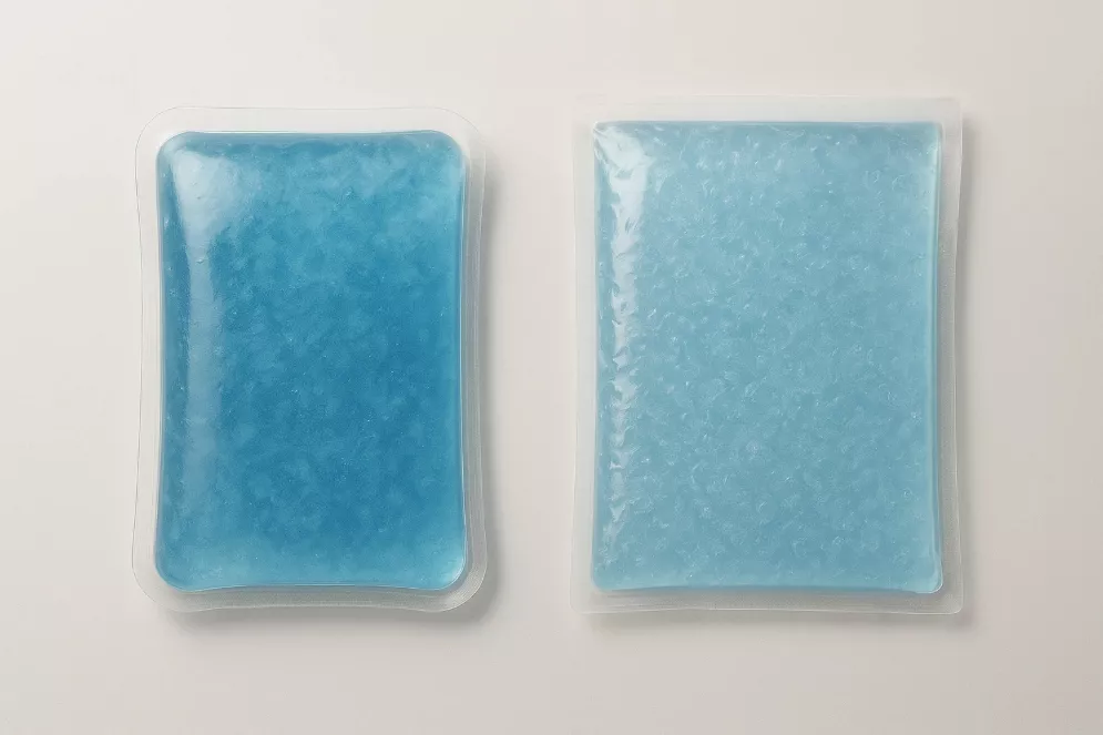 Reusable hot/cold gel pack and flat gel ice pack, non-branded product shot